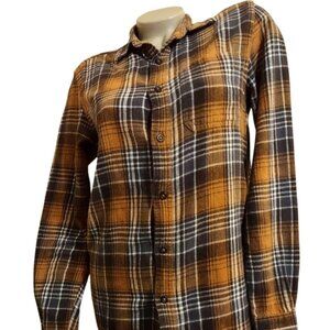 This is a pretty women's plaid flannel shirt in a brown color, featuring a colla